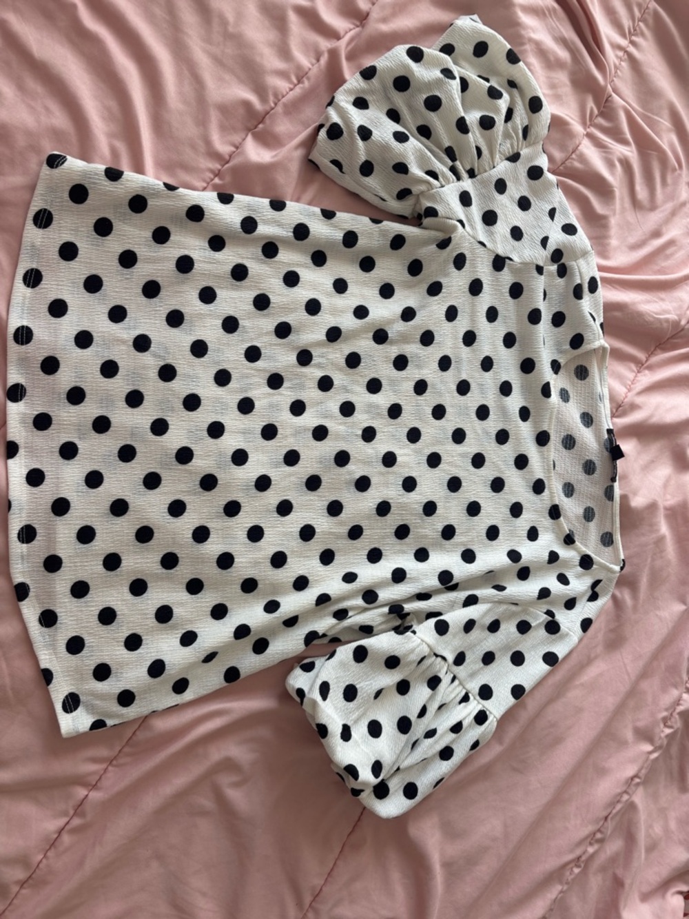 Cable & Gauge White Top with Black Polka Dots